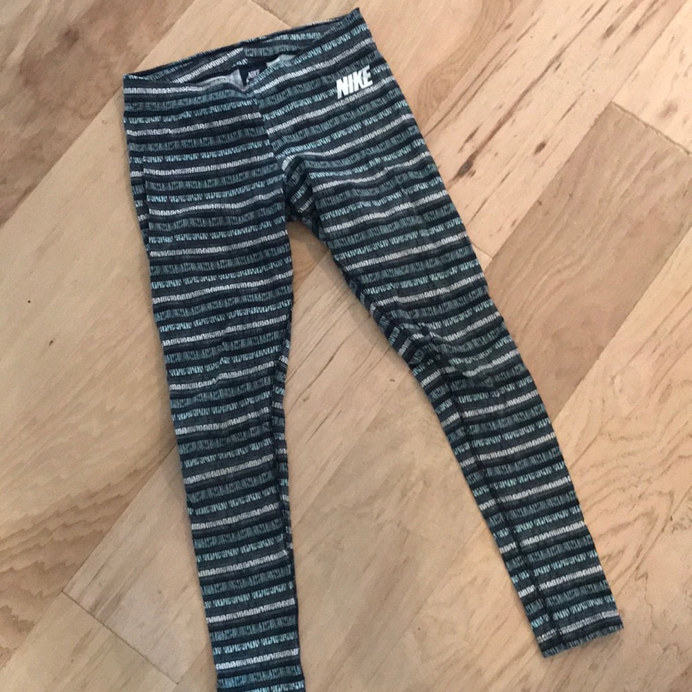 Striped Nike legging